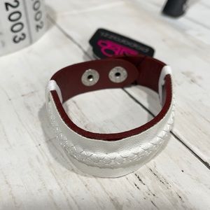 Urban Snap Bracelet Reddish/Brown & white leather